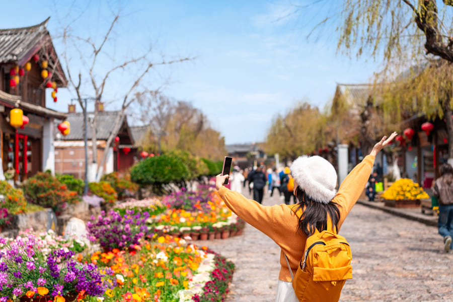 Turista tomando una selfie en Yunnan China